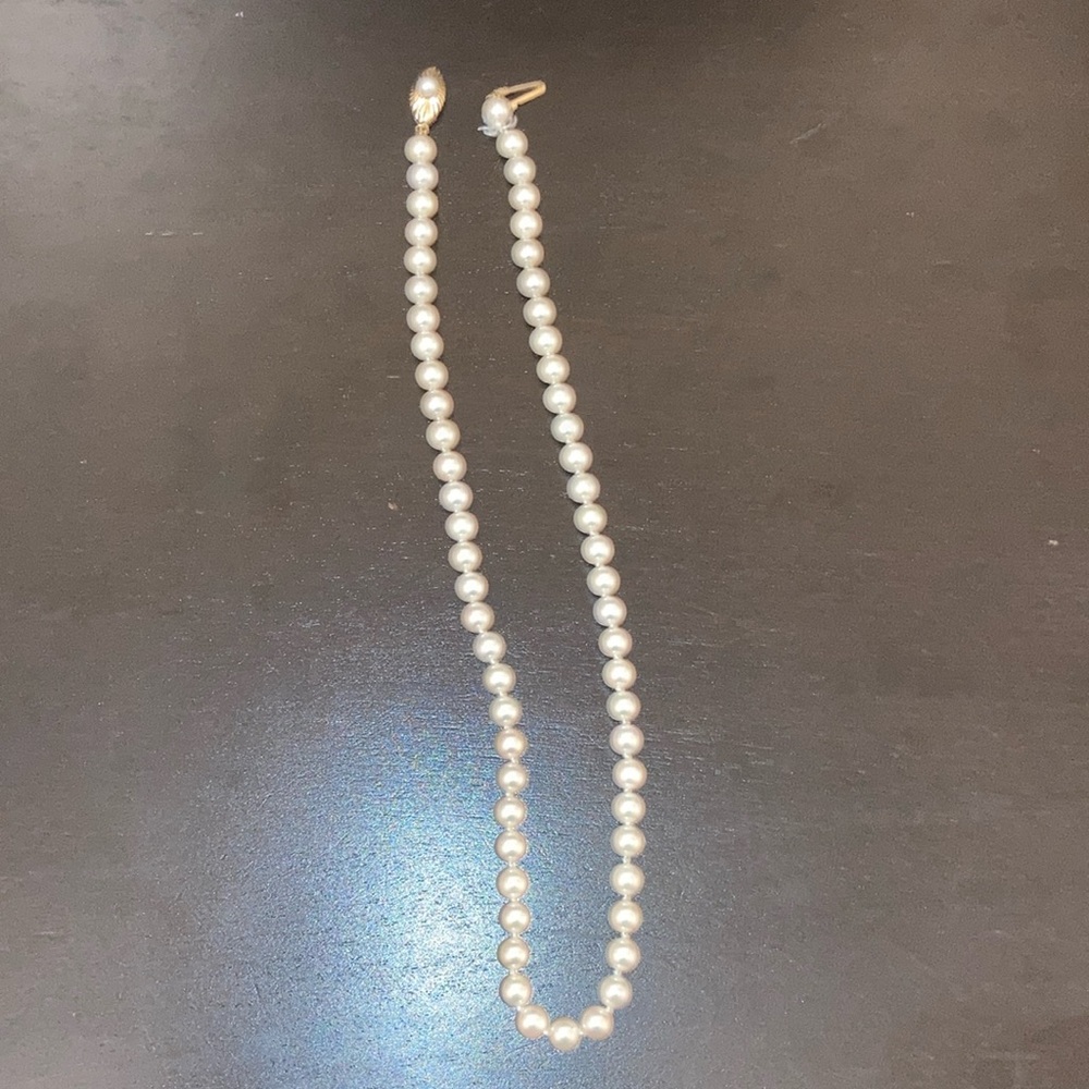Bloomingdales Pearl necklace with 14K yellow gold clasp
